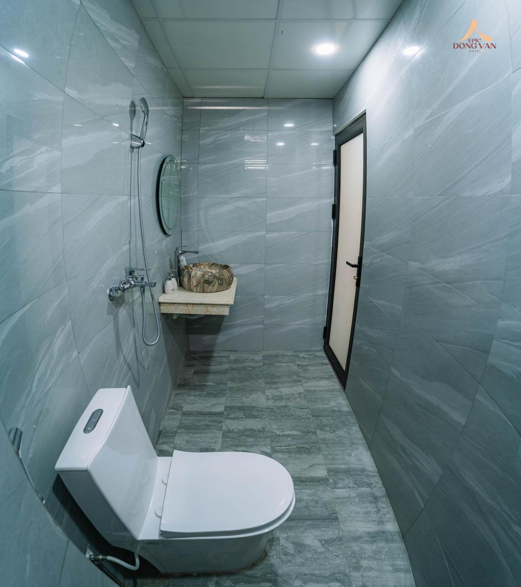 Epic Dong Van Hotel ภายนอก รูปภาพ